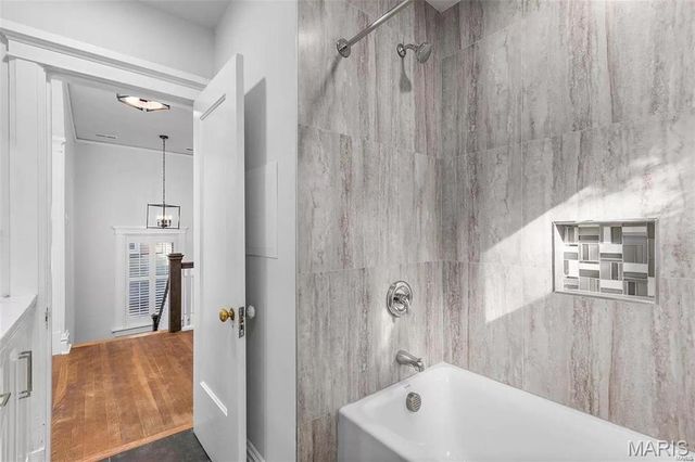 7118 Pershing Avenue, University City, MO 63130