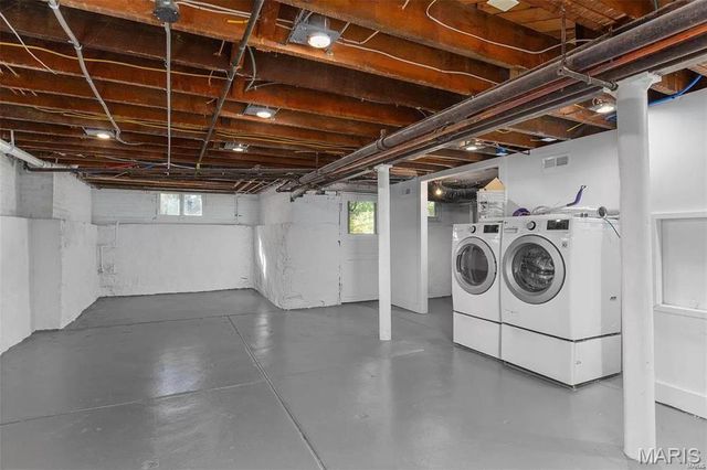 7118 Pershing Avenue, University City, MO 63130