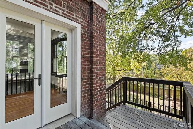 7118 Pershing Avenue, University City, MO 63130