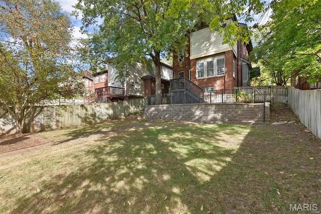 7118 Pershing Avenue, University City, MO 63130