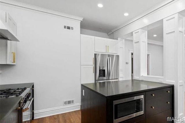 7118 Pershing Avenue, University City, MO 63130