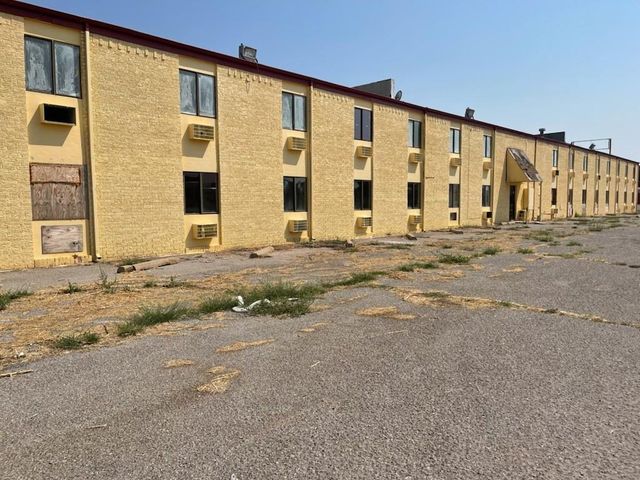 211 N 9TH Street, Canute, OK 73626