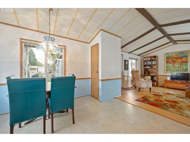 1475 GREEN ACRES Rd 91, Eugene, OR 97408