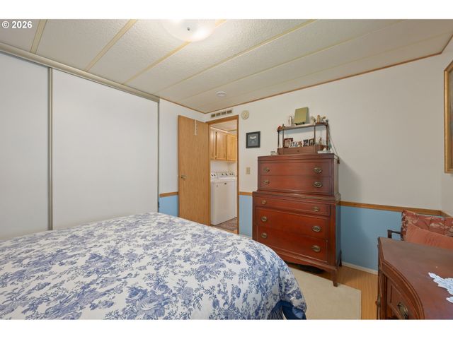 1475 GREEN ACRES Rd 91, Eugene, OR 97408