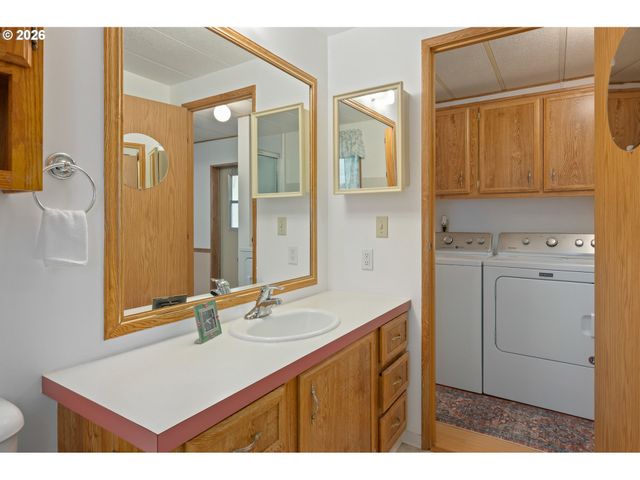 1475 GREEN ACRES Rd 91, Eugene, OR 97408