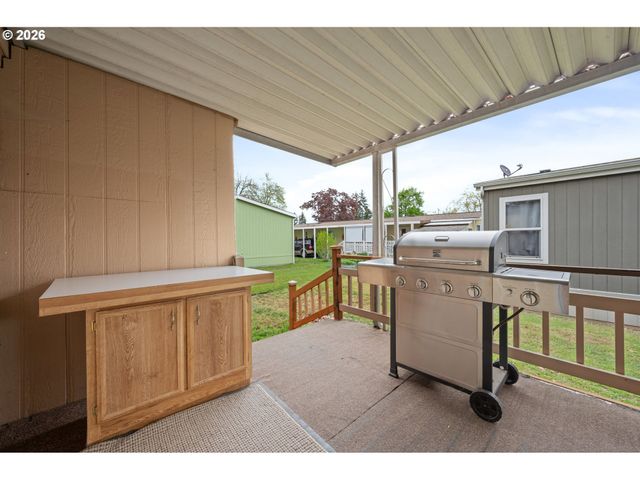 1475 GREEN ACRES Rd 91, Eugene, OR 97408
