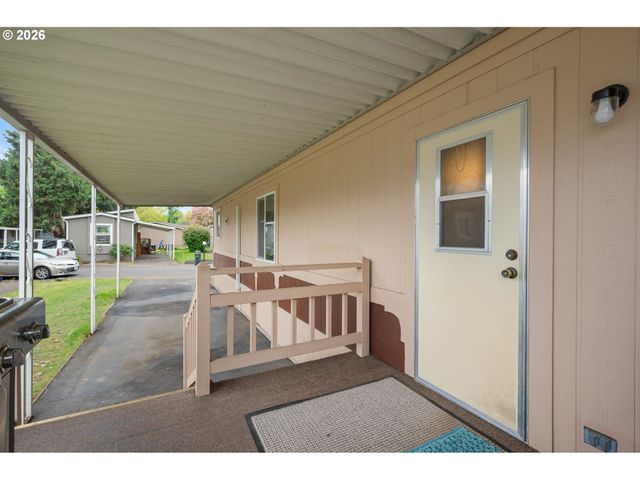 1475 GREEN ACRES Rd 91, Eugene, OR 97408