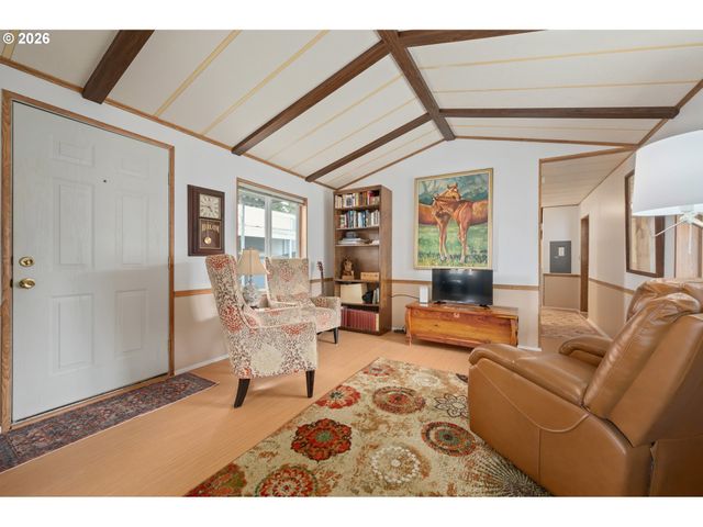 1475 GREEN ACRES Rd 91, Eugene, OR 97408