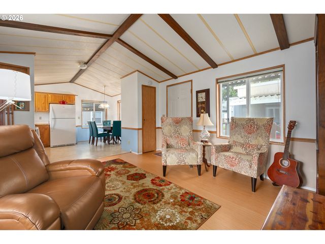 1475 GREEN ACRES Rd 91, Eugene, OR 97408