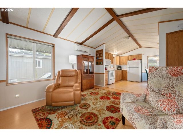 1475 GREEN ACRES Rd 91, Eugene, OR 97408