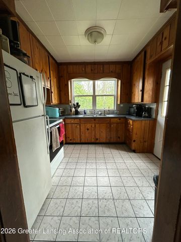 556 N Hagadorn Road, East Lansing, MI 48823