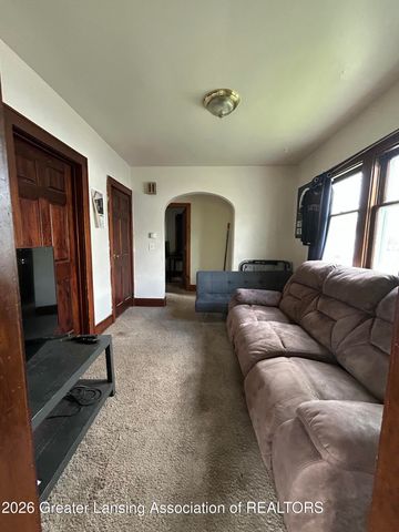 556 N Hagadorn Road, East Lansing, MI 48823