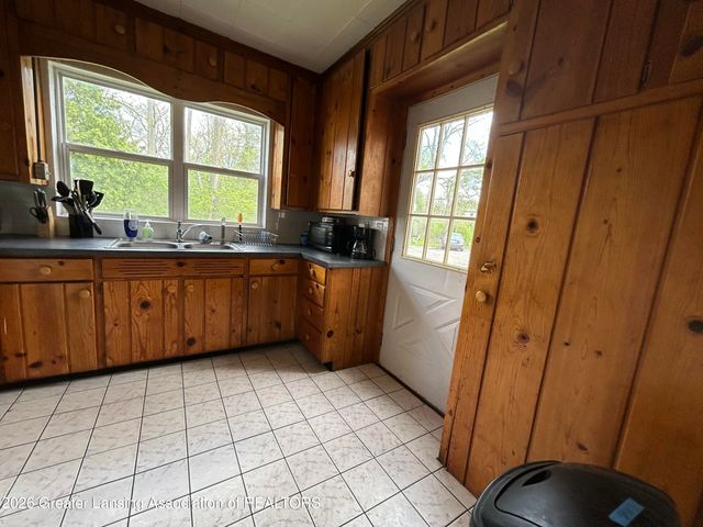 556 N Hagadorn Road, East Lansing, MI 48823