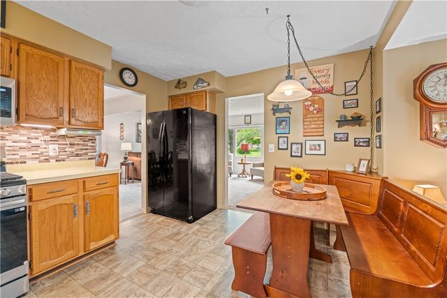 18 Mathew Lane, Greece, NY 14626