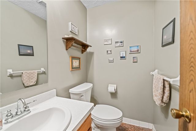 18 Mathew Lane, Greece, NY 14626