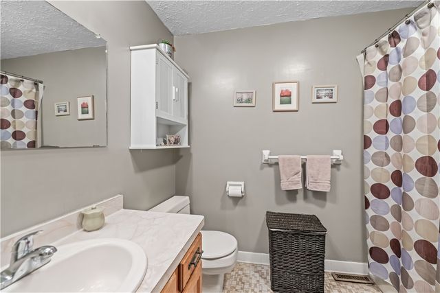 18 Mathew Lane, Greece, NY 14626