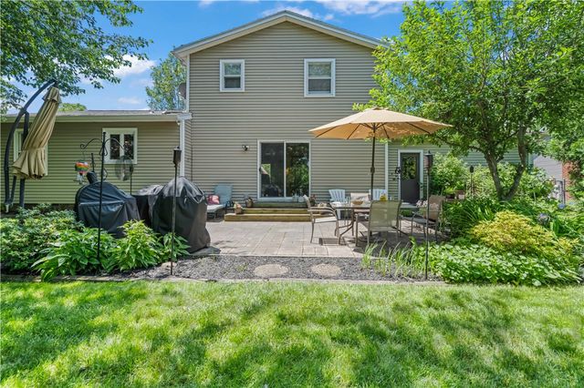 18 Mathew Lane, Greece, NY 14626