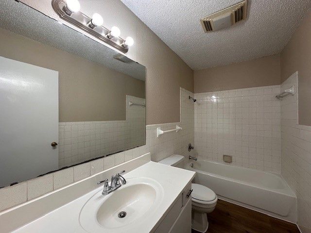 1904 Starling Court, Cleburne, TX 76033