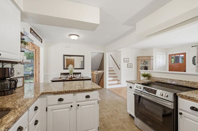 172 Strese Circle, Apple Valley, MN 55124