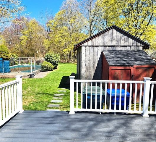 471 Union St, Rockland, MA 02370