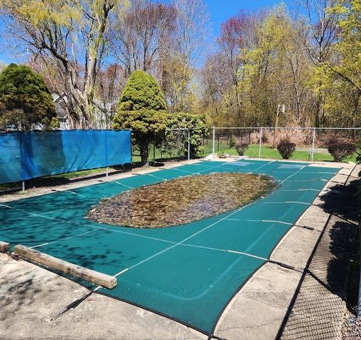 471 Union St, Rockland, MA 02370