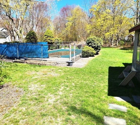 471 Union St, Rockland, MA 02370