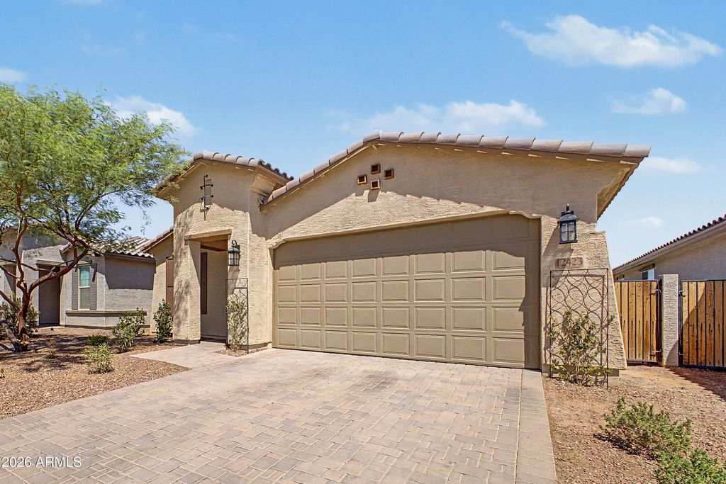 12423 N 174TH Lane, Surprise, AZ 85388 — exterior