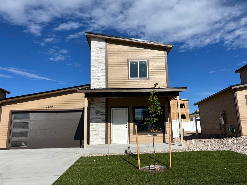 82 26TH ST, Wheatland, WY 82201