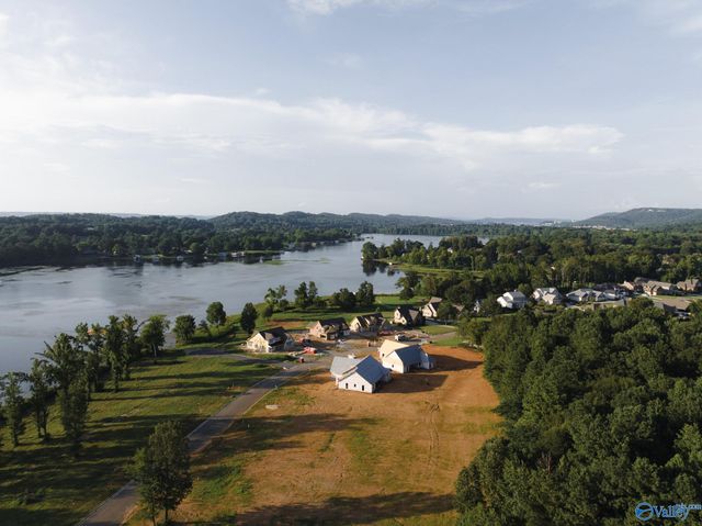 440 Lake Creek Drive, Guntersville, AL 35976