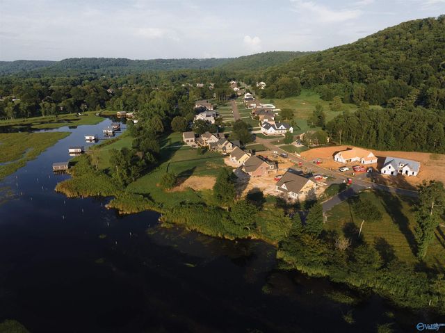 440 Lake Creek Drive, Guntersville, AL 35976