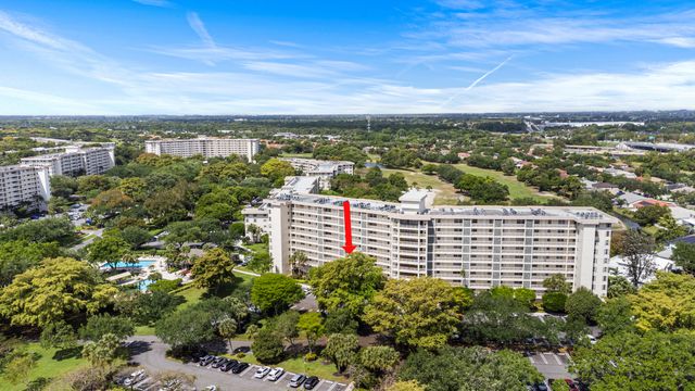 3499 Oaks Way 407, Pompano Beach, FL 33069
