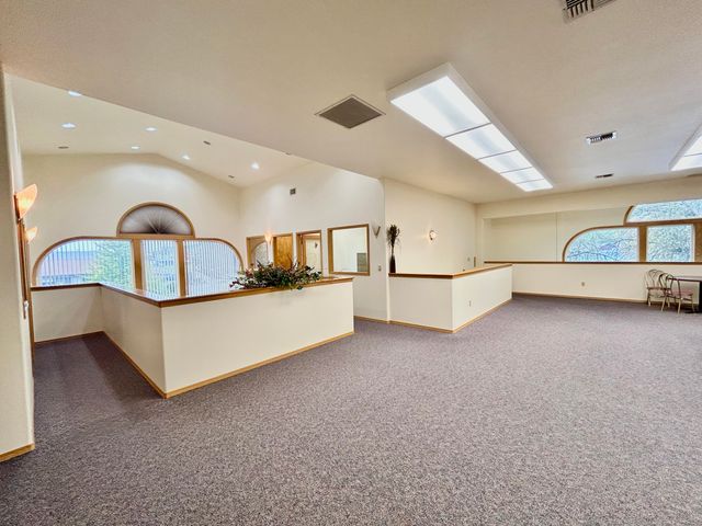 541 NE E Street, Grants Pass, OR 97526