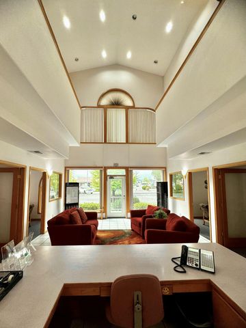 541 NE E Street, Grants Pass, OR 97526