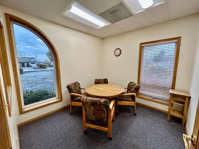 541 NE E Street, Grants Pass, OR 97526