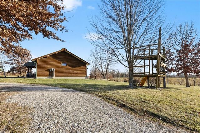 5050 SW O Highway, Trimble, MO 64492