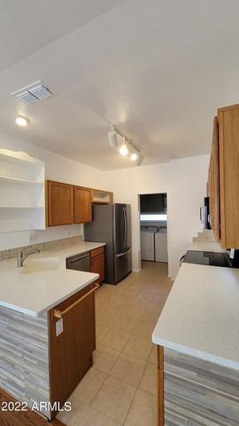 17606 N 17th Place 1033, Phoenix, AZ 85022