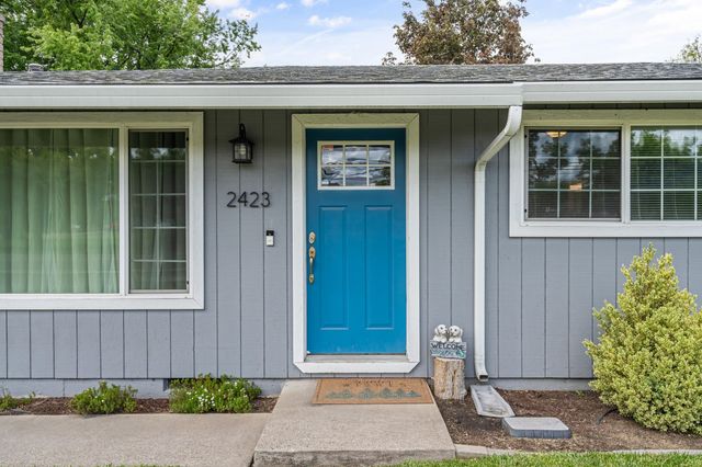 2423 Delta Waters Road, Medford, OR 97504