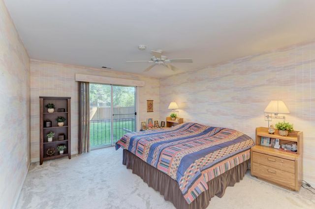 4000 Dundee Road 107, Northbrook, IL 60062