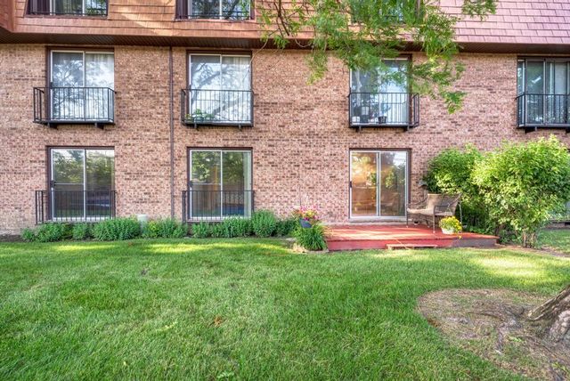 4000 Dundee Road 107, Northbrook, IL 60062