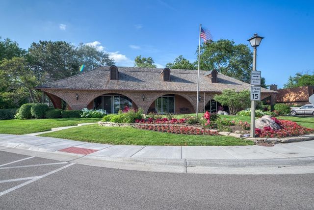 4000 Dundee Road 107, Northbrook, IL 60062