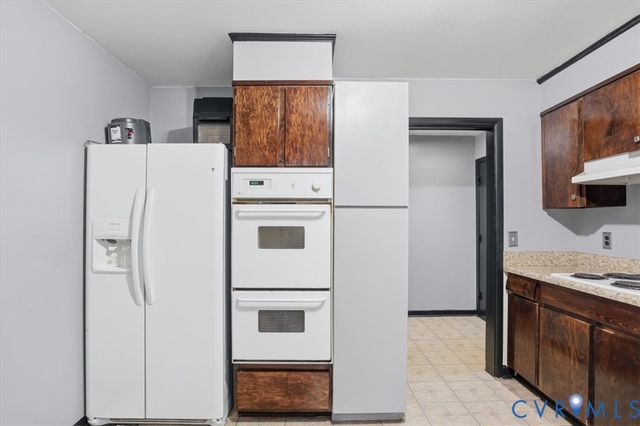 117 Homestead Dr, Colonial Heights, VA 23834