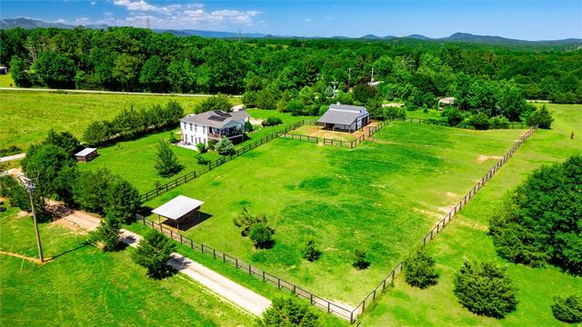 349 Amberwood Road, Pickens, SC 29671