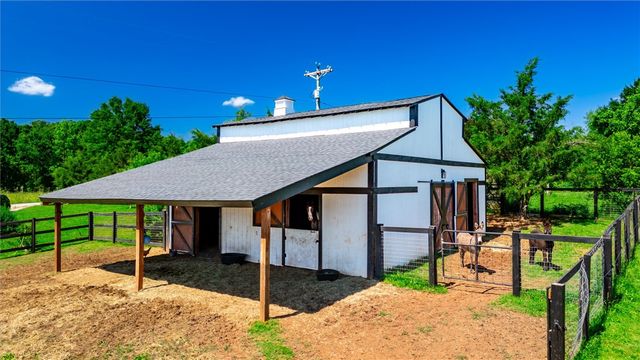349 Amberwood Road, Pickens, SC 29671