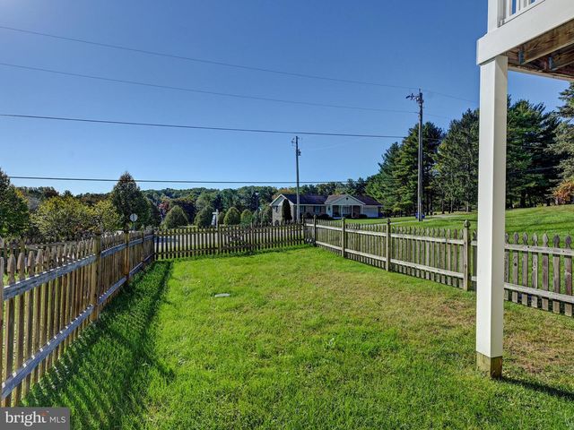 653 SUNGLOW DR, Shrewsbury, PA 17361