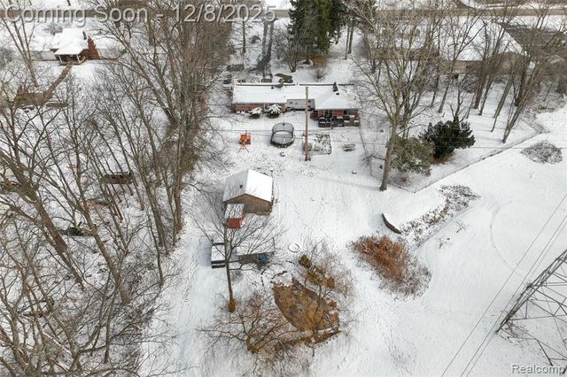 16000 S Huron River Drive, Romulus, MI 48174