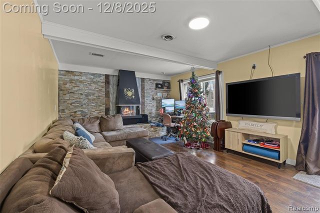 16000 S Huron River Drive, Romulus, MI 48174