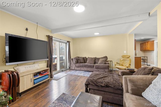 16000 S Huron River Drive, Romulus, MI 48174