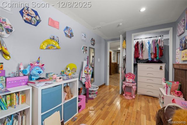 16000 S Huron River Drive, Romulus, MI 48174