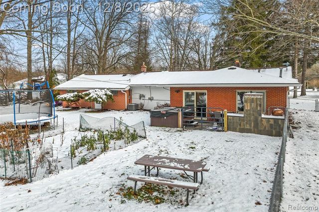 16000 S Huron River Drive, Romulus, MI 48174