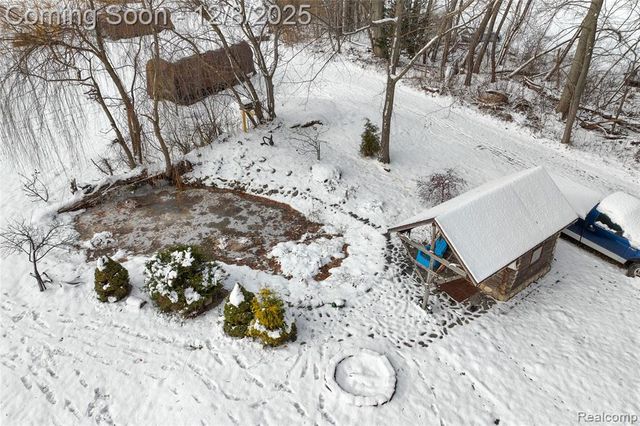 16000 S Huron River Drive, Romulus, MI 48174